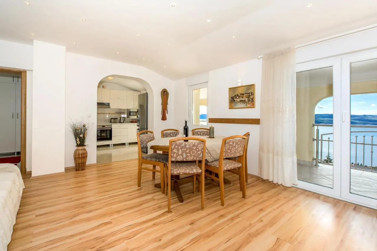 Apartment Dramalj 5592B 0*,  קרואטיה