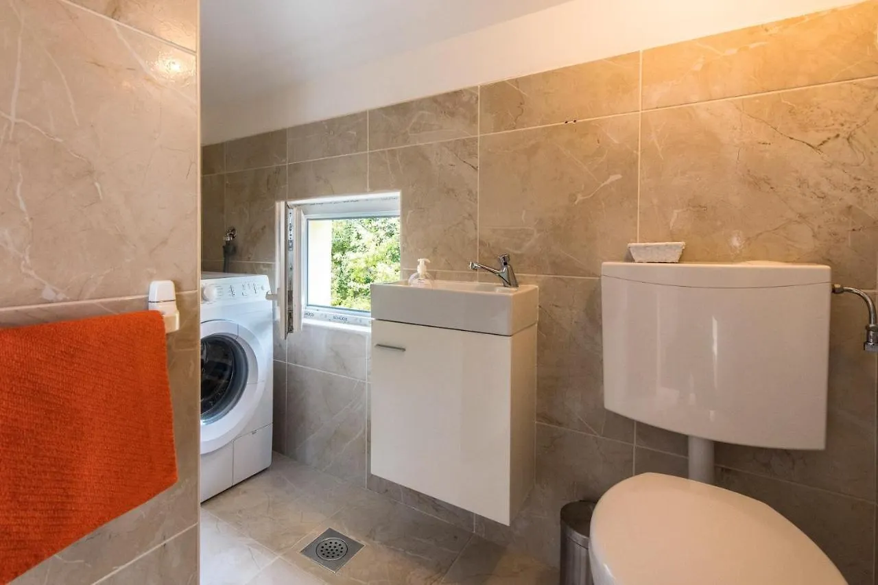 Apartment Dramalj 5592B